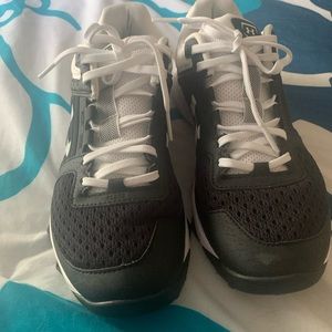 Men’s Under Armour Turf shoes size 7